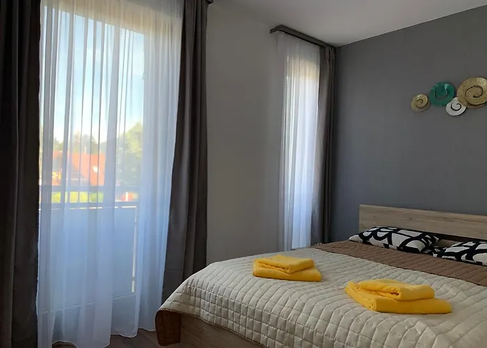 Naplemente * באלאטונפורד