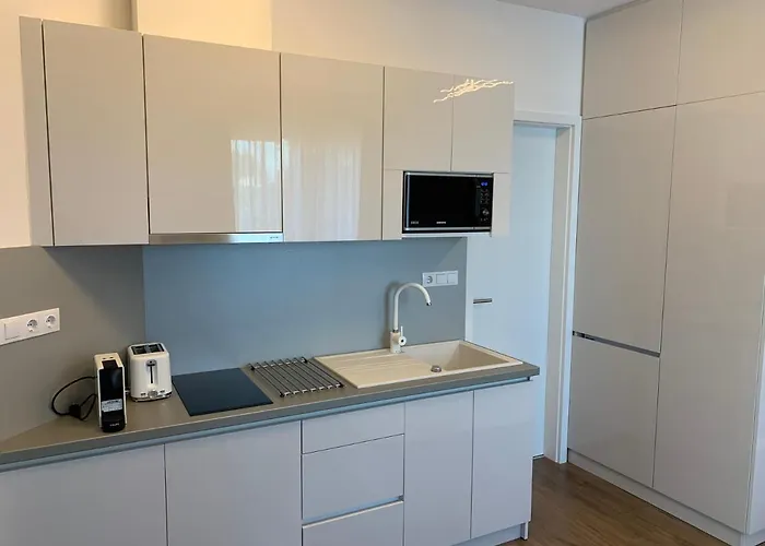 Naplemente * באלאטונפורד